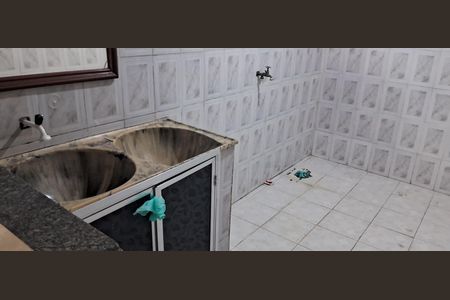 Casa para alugar com 180m², 2 quartos e sem vaga