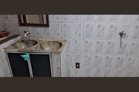 Casa para alugar com 180m², 2 quartos e sem vaga