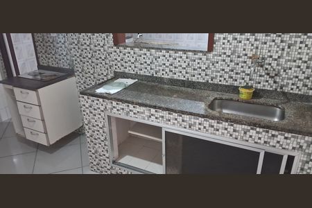 Casa para alugar com 180m², 2 quartos e sem vaga