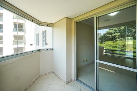 Apartamento para alugar com 86m², 3 quartos e 2 vagasVaranda