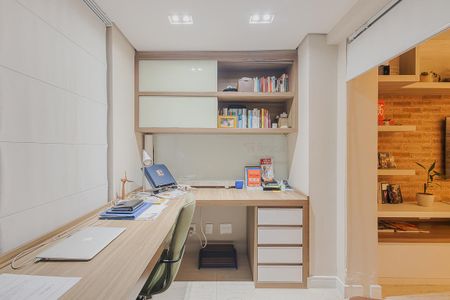 Apartamento para alugar com 122m², 1 quarto e 2 vagas Apartamento para alugar com 122m², 1 quarto e 2 vagasEscritório