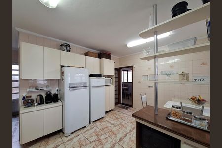Casa à venda com 220m², 3 quartos e 6 vagas Casa à venda com 220m², 3 quartos e 6 vagasCozinha