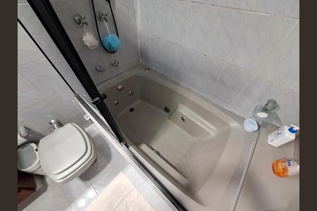 Casa à venda com 220m², 3 quartos e 6 vagas Casa à venda com 220m², 3 quartos e 6 vagasBanheiro Quarto 3
