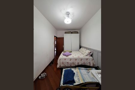 Casa à venda com 220m², 3 quartos e 6 vagas Casa à venda com 220m², 3 quartos e 6 vagasQuarto 2