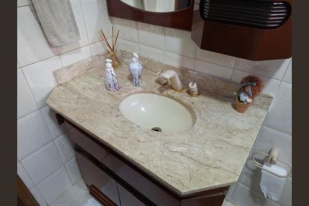 Casa à venda com 220m², 3 quartos e 6 vagas Casa à venda com 220m², 3 quartos e 6 vagasBanheiro