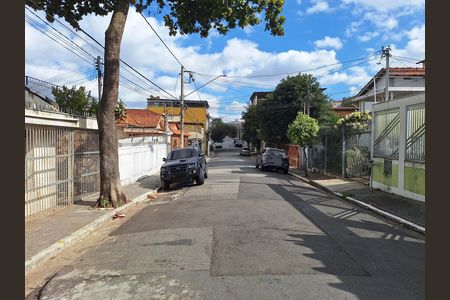 Vista de rua de casa à venda com 3 quartos, 220m² em Vila Santa Maria, São Paulo