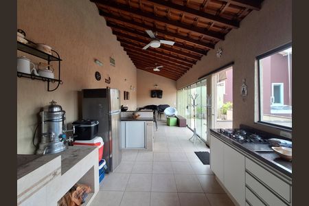 Churrasqueira de casa à venda com 3 quartos, 220m² em Vila Santa Maria, São Paulo