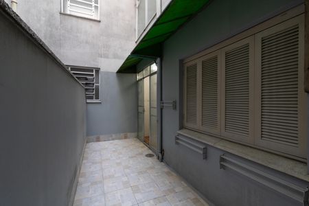Apartamento à venda com 121m², 2 quartos e sem vagaCozinha e Área de Serviço