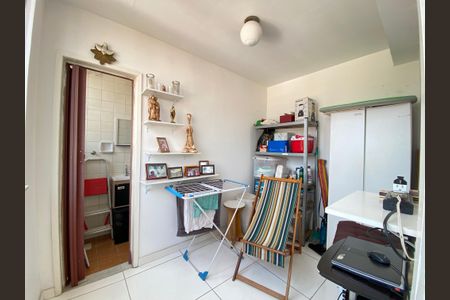 Apartamento para alugar com 75m², 3 quartos e 1 vagaÁrea de Serviço
