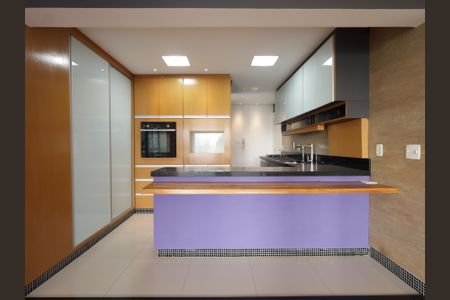 Apartamento para alugar com 119m², 3 quartos e 2 vagasCozinha