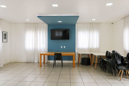 Apartamento para alugar com 55m², 2 quartos e sem vaga Apartamento para alugar com 55m², 2 quartos e sem vagaÁrea comum - Salão de festas