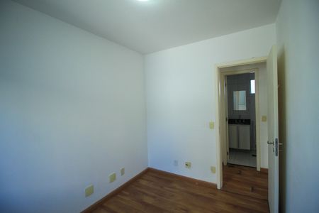 Apartamento à venda com 53m², 2 quartos e 1 vaga Apartamento à venda com 53m², 2 quartos e 1 vagaBanheiro da Suíte 2