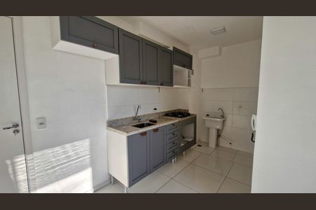 Cozinha de apartamento para alugar com 2 quartos, 33m² em Jardim Prudência, São Paulo