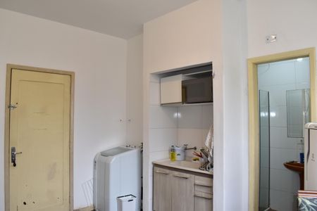 Sala/Cozinha de apartamento para alugar com 1 quarto, 45m² em Centro, Curitiba