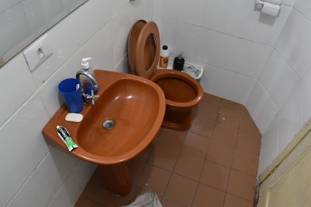 Banheiro de apartamento para alugar com 1 quarto, 45m² em Centro, Curitiba
