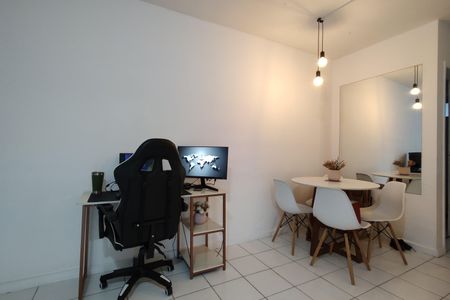 Sala de apartamento à venda com 2 quartos, 60m² em Taquara, Rio de Janeiro
