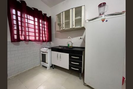 Kitnet - Cozinha  de kitnet/studio para alugar com 1 quarto, 20m² em Vila Dalva, São Paulo