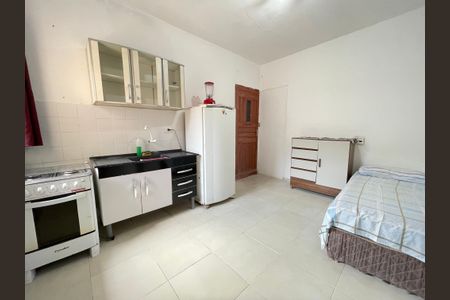 Kitnet - Cozinha  de kitnet/studio para alugar com 1 quarto, 20m² em Vila Dalva, São Paulo
