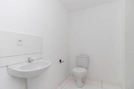 Banheiro de apartamento para alugar com 2 quartos, 42m² em Vila Sabrina, São Paulo