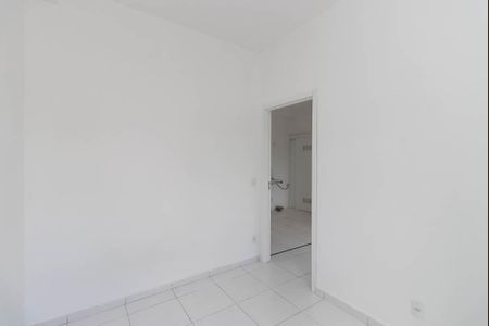 Quarto 1 de apartamento para alugar com 2 quartos, 42m² em Vila Sabrina, São Paulo