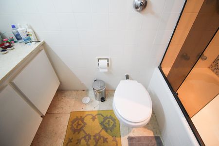 Banheiro de apartamento à venda com 2 quartos, 90m² em Itaim Bibi, São Paulo