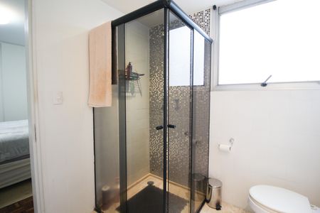 Apartamento à venda com 90m², 2 quartos e 1 vaga Apartamento à venda com 90m², 2 quartos e 1 vagaBanheiro da Suíte