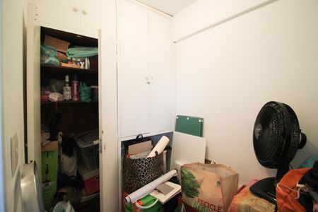 Quarto de Serviço de apartamento à venda com 2 quartos, 90m² em Itaim Bibi, São Paulo
