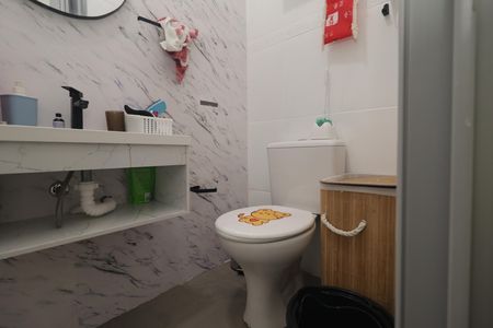 Casa de condomínio à venda com 116m², 3 quartos e 1 vagaBanheiro social