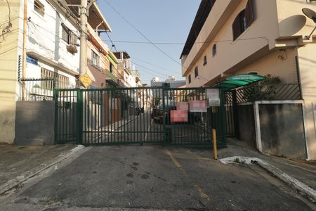 Casa de condomínio à venda com 116m², 3 quartos e 1 vaga Casa de condomínio à venda com 116m², 3 quartos e 1 vagaFachada