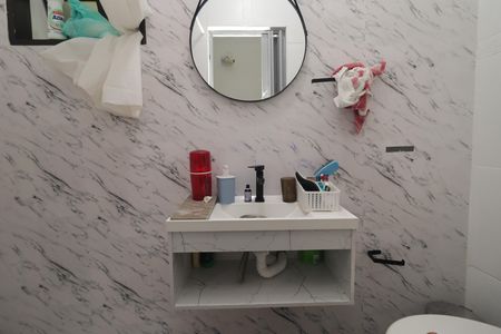 Casa de condomínio à venda com 116m², 3 quartos e 1 vagaBanheiro social