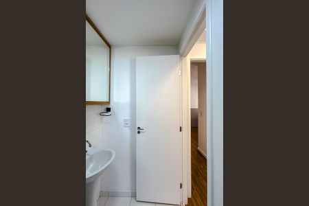 Apartamento para alugar com 38m², 2 quartos e sem vaga Apartamento para alugar com 38m², 2 quartos e sem vagaBanheiro Social