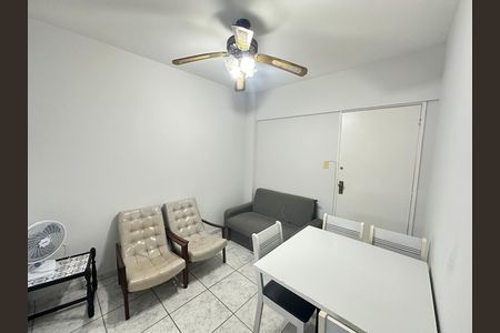 Sala de apartamento para alugar com 1 quarto, 45m² em Centro, São Vicente