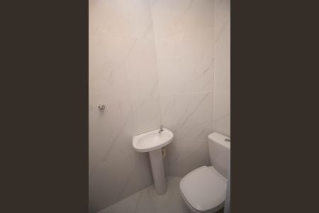 Casa para alugar com 45m², 2 quartos e sem vagaBanheiro da Suíte