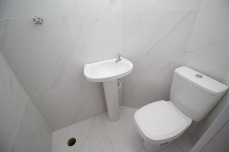 Casa para alugar com 45m², 2 quartos e sem vagaBanheiro da Suíte