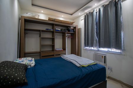 Quarto de apartamento à venda com 1 quarto, 80m² em Vista Alegre, Rio de Janeiro