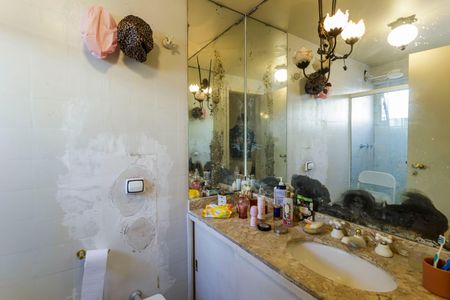 Apartamento à venda com 98m², 2 quartos e 1 vagaBanheiro da Suíte