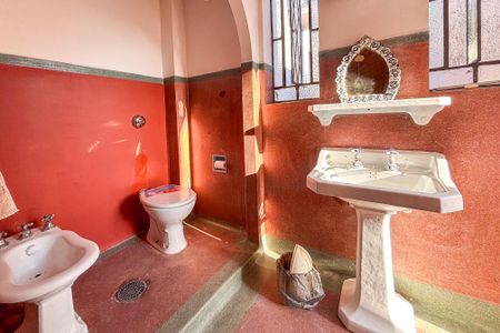 Casa à venda com 100m², 2 quartos e 1 vagaBanheiro