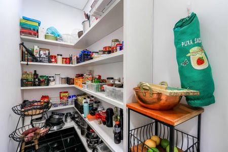 Casa à venda com 385m², 3 quartos e 2 vagasDespensa