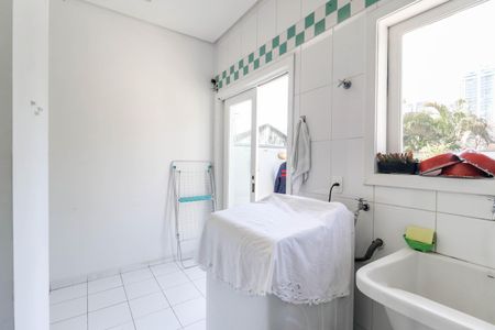 Casa à venda com 385m², 3 quartos e 2 vagasÁrea de Serviço