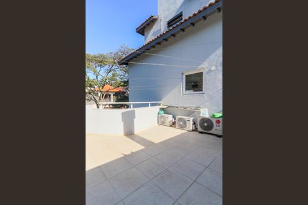Casa à venda com 385m², 3 quartos e 2 vagasQuintal