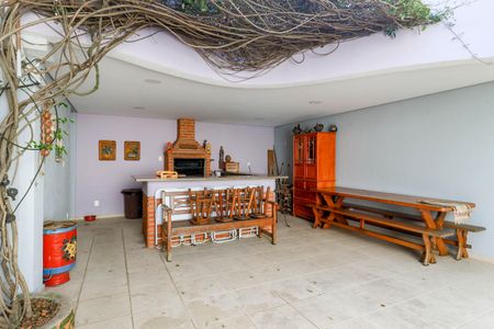 Casa à venda com 385m², 3 quartos e 2 vagasChurrasqueira