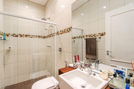 Casa à venda com 385m², 3 quartos e 2 vagasBanheiro da Suíte 3