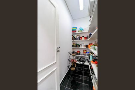 Casa à venda com 385m², 3 quartos e 2 vagasDespensa