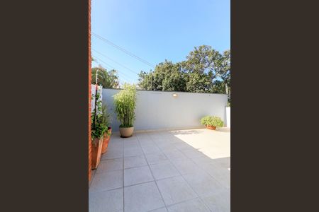 Casa à venda com 385m², 3 quartos e 2 vagasQuintal