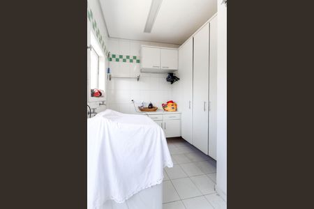 Casa à venda com 385m², 3 quartos e 2 vagasÁrea de Serviço