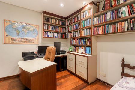 Casa à venda com 385m², 3 quartos e 2 vagasSuíte 3