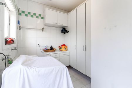 Casa à venda com 385m², 3 quartos e 2 vagasÁrea de Serviço