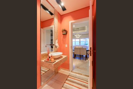 Casa à venda com 385m², 3 quartos e 2 vagasLavabo