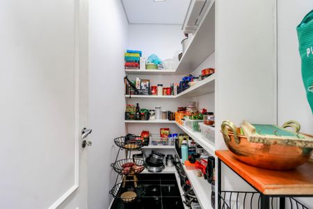 Casa à venda com 385m², 3 quartos e 2 vagasDespensa