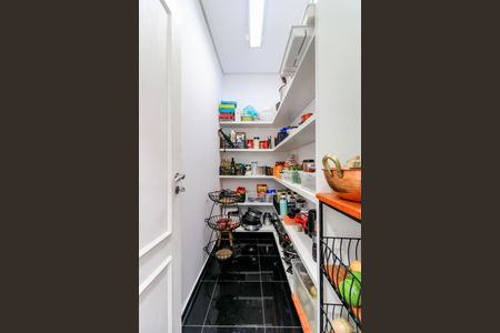 Casa à venda com 385m², 3 quartos e 2 vagasDespensa